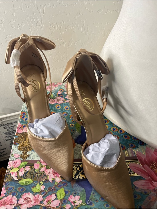 Trary Shoes - 🎀 Trary Champagne Satin Bow Stiletto Heels | Women’s Size 8